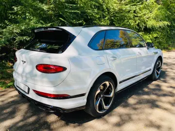 Bentayga 4.0 V8 S   1. Hand   Neuwertig