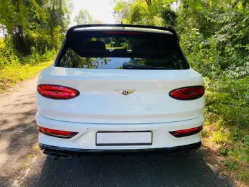 Bentayga 4.0 V8 S   1. Hand   Neuwertig