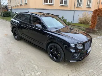 Bentayga V8S Blackline