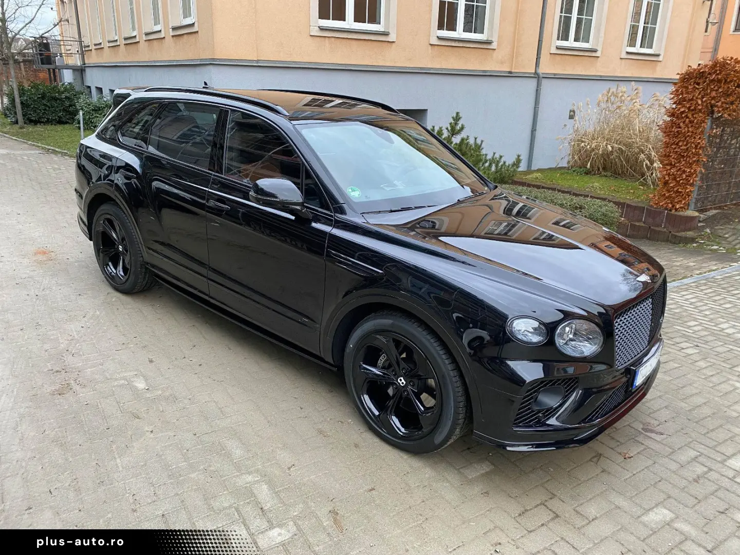 Bentayga V8S Blackline