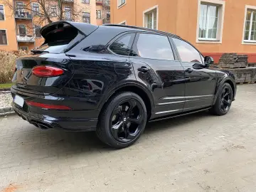 Bentayga V8S Blackline