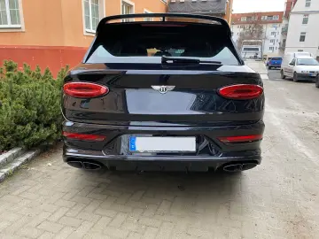 Bentayga V8S Blackline