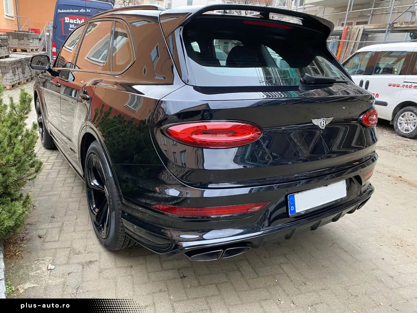 Bentayga V8S Blackline