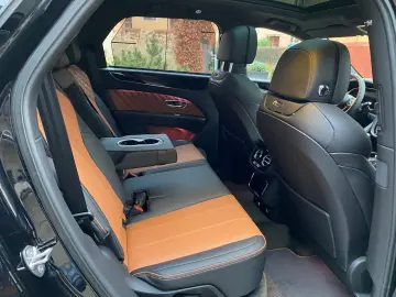 Bentayga V8S Blackline