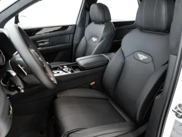 Bentayga V8 von BENTLEY MANNHEIM