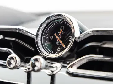 Bentayga V8 von BENTLEY MANNHEIM