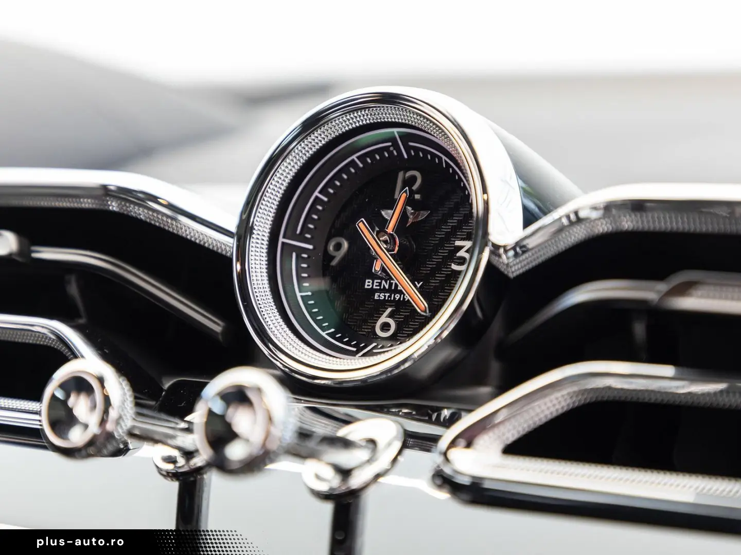 Bentayga V8 von BENTLEY MANNHEIM