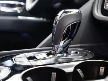 Bentayga V8 von BENTLEY MANNHEIM