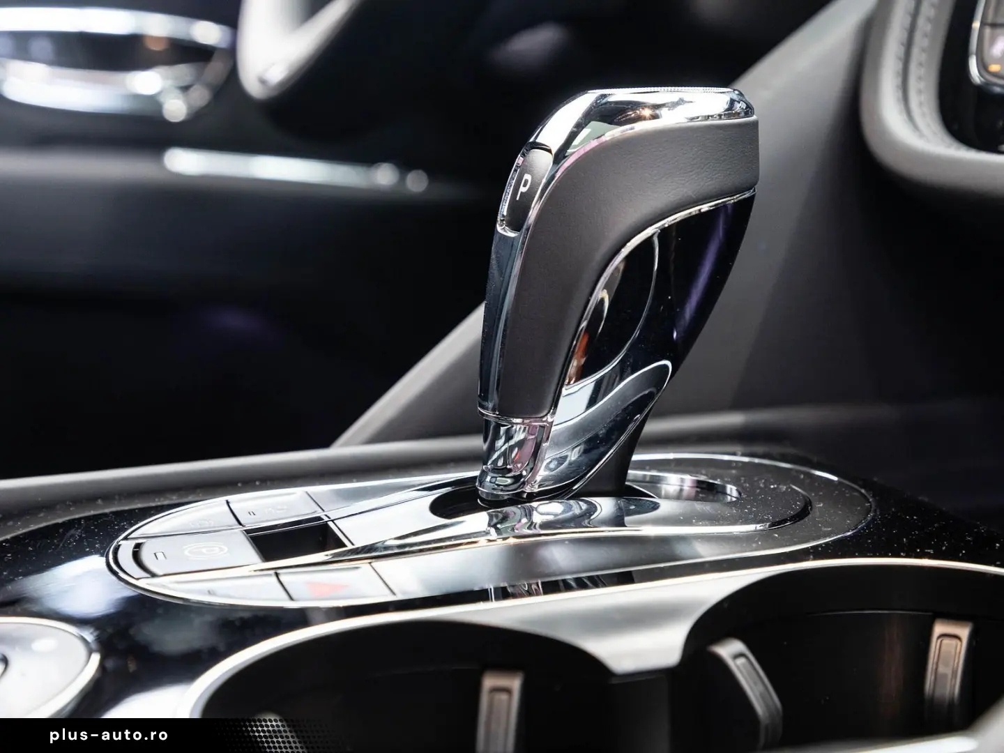 Bentayga V8 von BENTLEY MANNHEIM