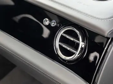 Bentayga V8 von BENTLEY MANNHEIM