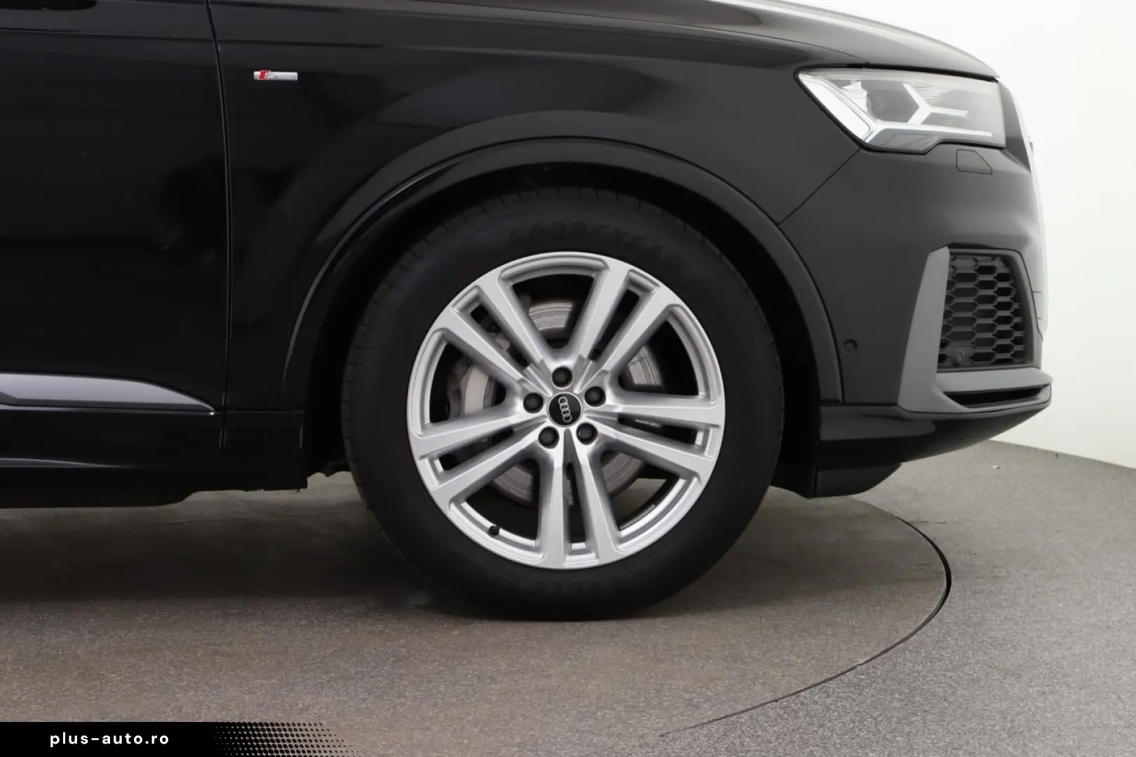 Q7 55 TFSI Q Tip. S line LED Luft HuD ACC 360  A