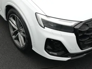 Q7 S line 45 TDI qu.  AHK HdUp Luft Matrix 8fach