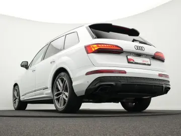 Q7 S line 45 TDI qu.  AHK HdUp Luft Matrix 8fach