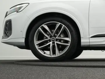 Q7 S line 45 TDI qu.  AHK HdUp Luft Matrix 8fach