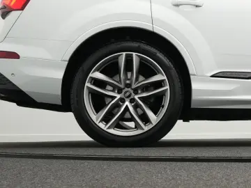 Q7 S line 45 TDI qu.  AHK HdUp Luft Matrix 8fach