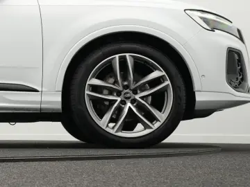 Q7 S line 45 TDI qu.  AHK HdUp Luft Matrix 8fach