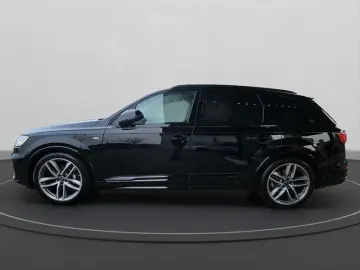 Q7 55 TFSI quattro S line AHK MATRIX MATRIX SZH