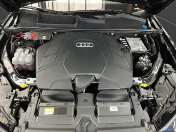 Q7 55 TFSI quattro S line AHK MATRIX MATRIX SZH