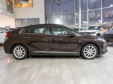 Hyundai Ioniq  Premium  Hybrid