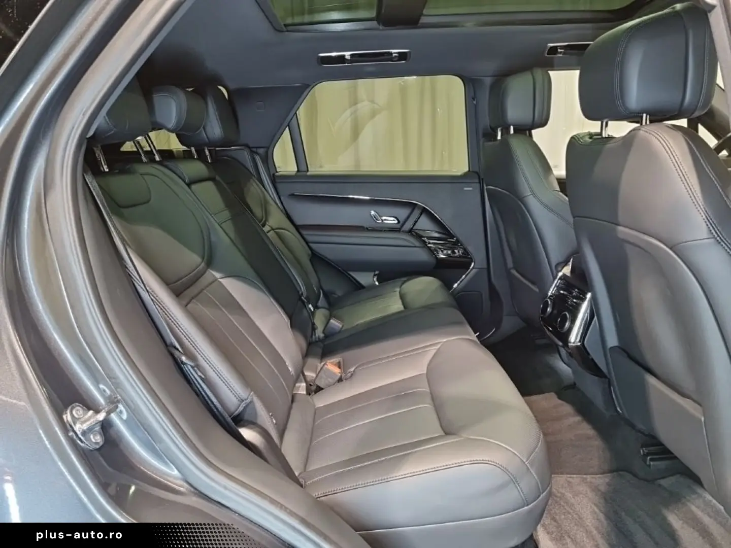 Range Rover Sport D300 Dynamic SE