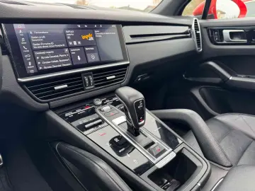 Porsche Cayenne 2020