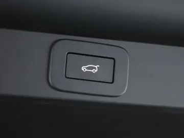 Range Rover P440e SE SHADOW Pixel Pano 360 22