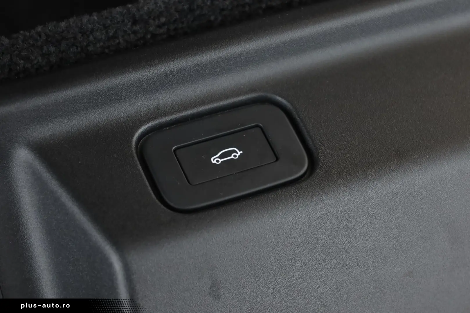 Range Rover P440e SE SHADOW Pixel Pano 360 22