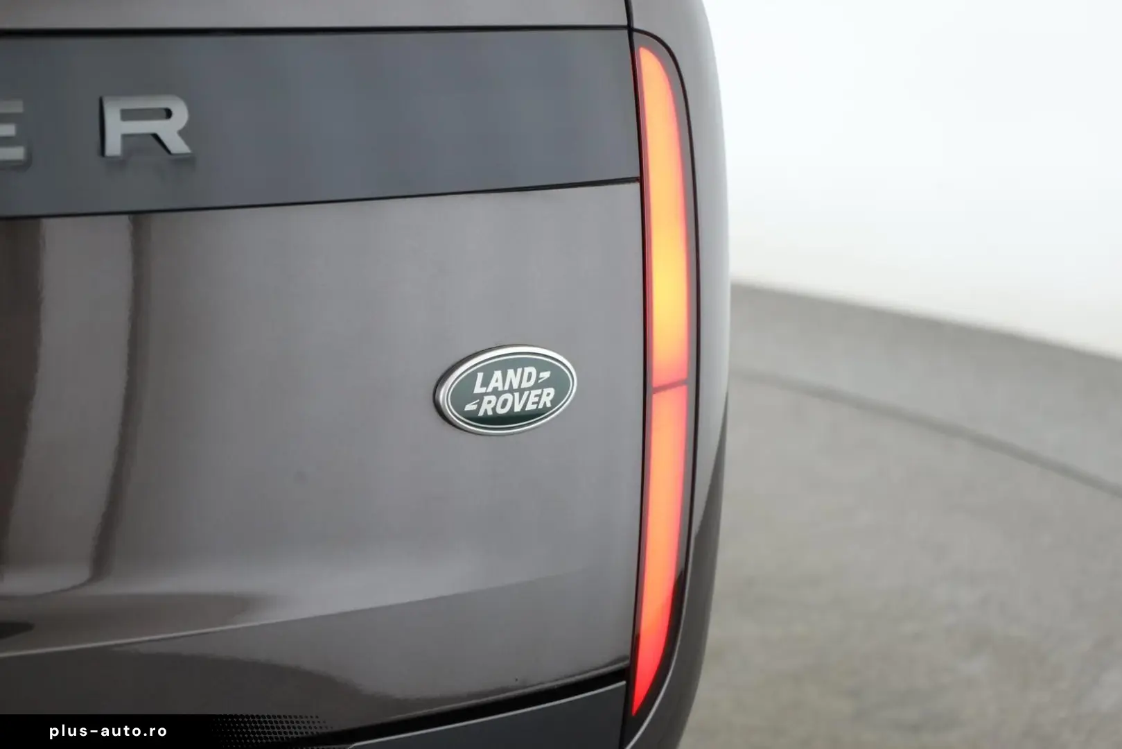 Range Rover P440e SE SHADOW Pixel Pano 360 22