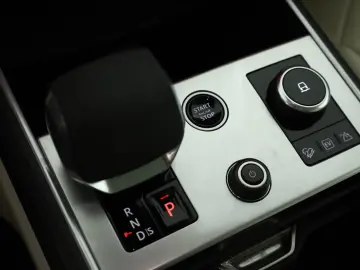 Range Rover P440e SE SHADOW Pixel Pano 360 22