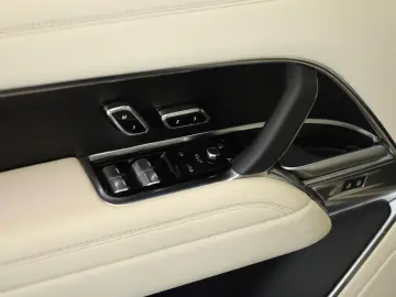 Range Rover P440e SE SHADOW Pixel Pano 360 22