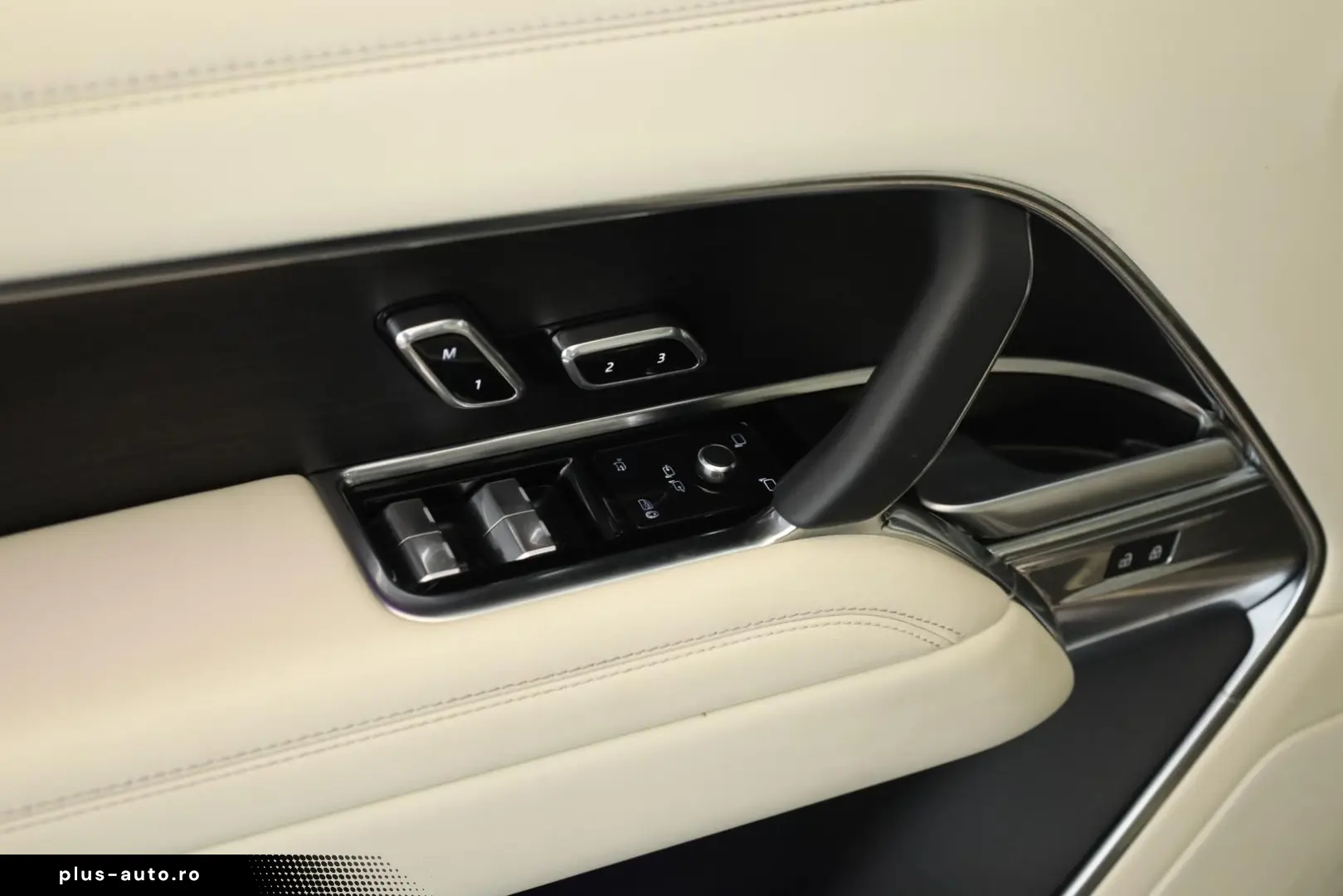 Range Rover P440e SE SHADOW Pixel Pano 360 22