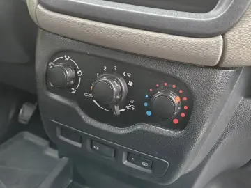 DACIA DOKKER 1.5 DCI 2015