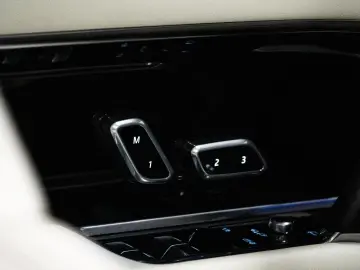 Range Rover SE Hybrid Pano Softk Meridian Luft