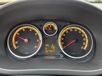 OPEL CORSA 1.3 CDTI 2013