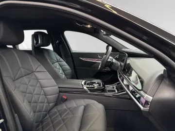 i7 eDrive50 M Sport LCProf. DA&PAProf. B&W