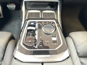 i7 eDrive50 M Sport LCProf. DA&PAProf. B&W