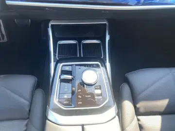 i7 eDrive50 M Sport LCProf. DA&PAProf. B&W