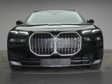 i7  eDrive50 M Sport Leder Kamera HUD B&W Wide S