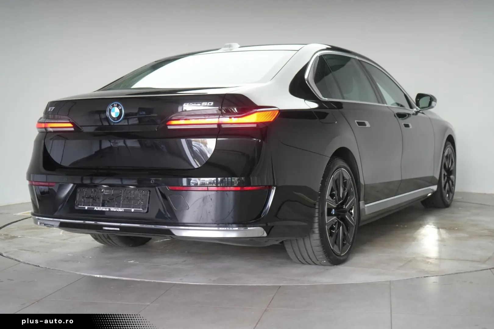 i7  eDrive50 M Sport Leder Kamera HUD B&W Wide S