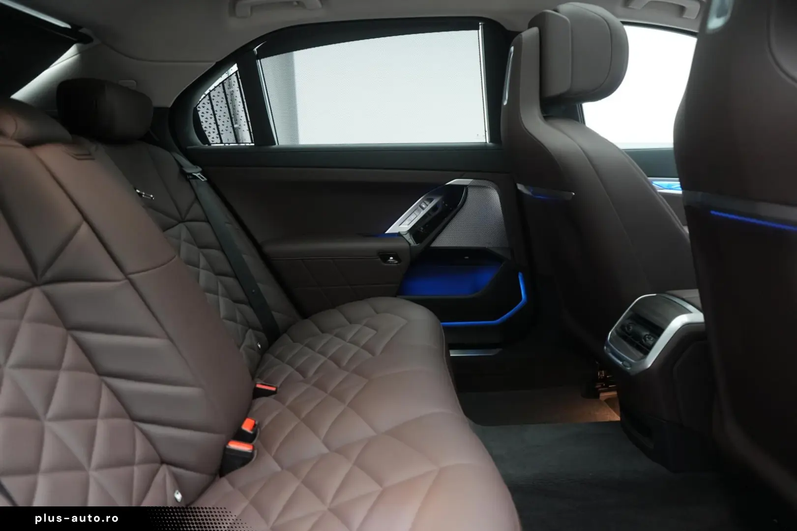 i7  eDrive50 M Sport Leder Kamera HUD B&W Wide S