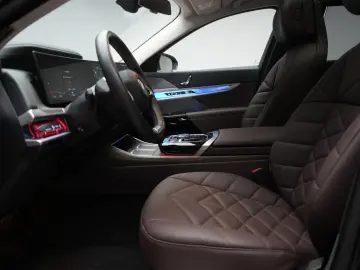 i7  eDrive50 M Sport Leder Kamera HUD B&W Wide S