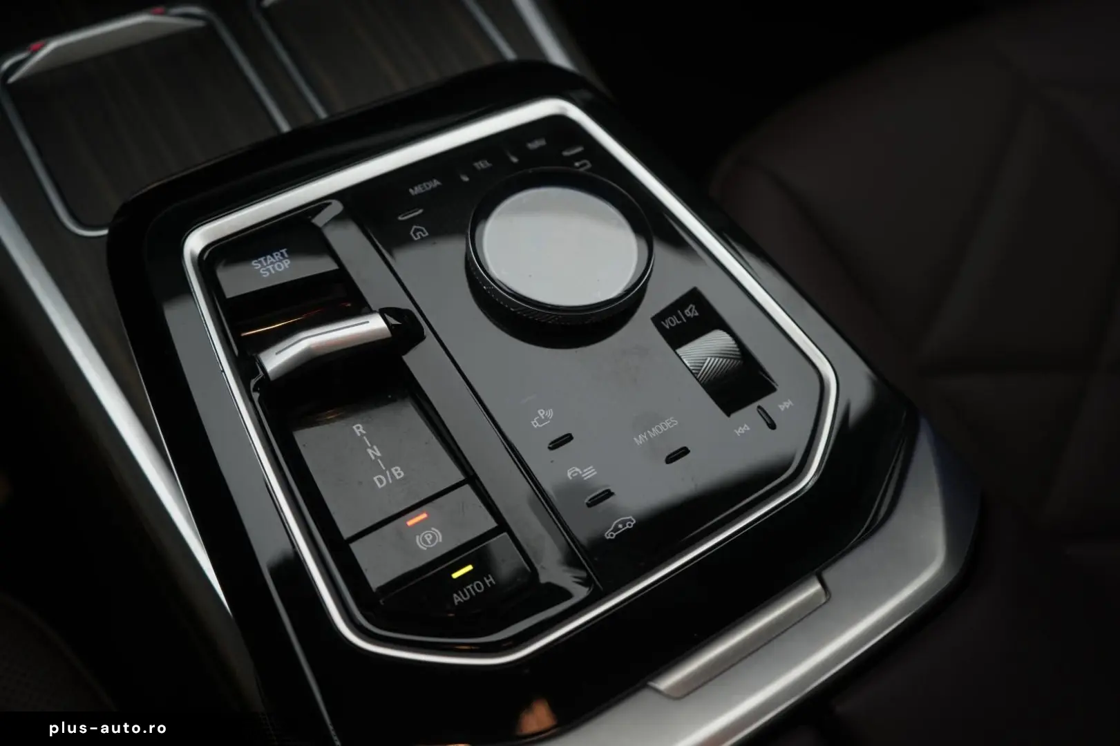 i7  eDrive50 M Sport Leder Kamera HUD B&W Wide S