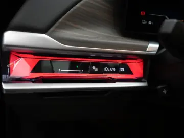 i7  eDrive50 M Sport Leder Kamera HUD B&W Wide S