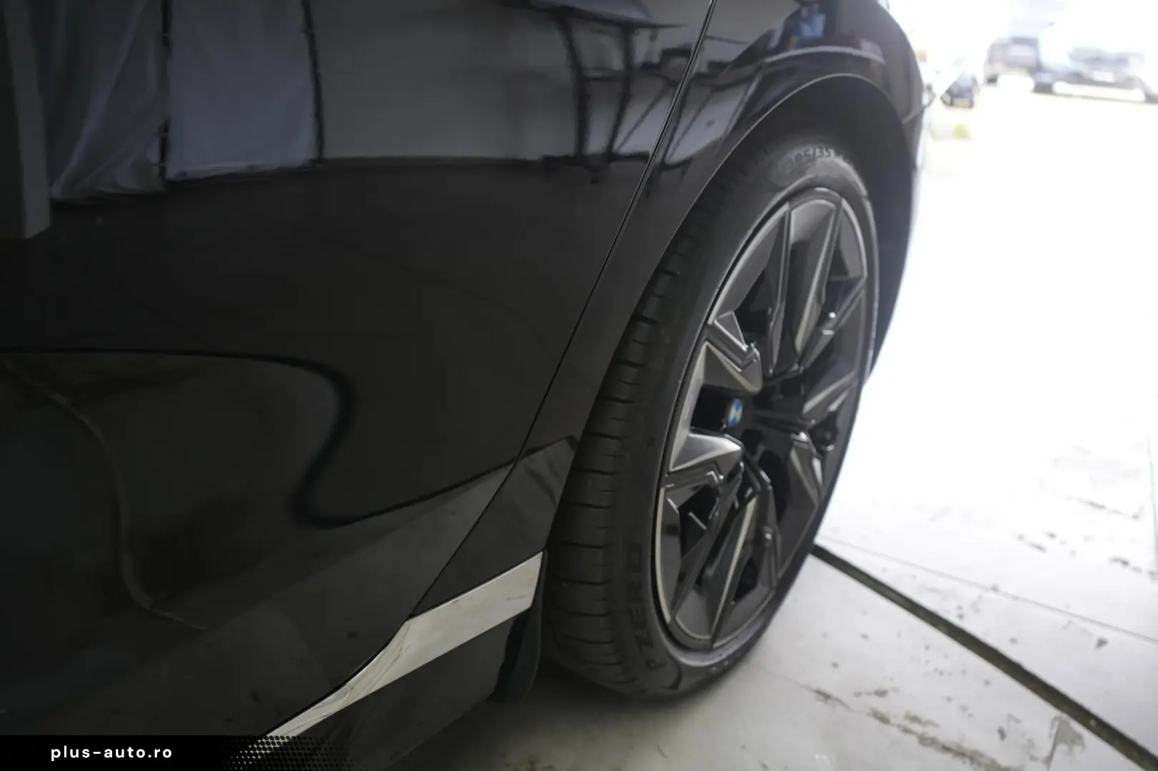 i7  eDrive50 M Sport Leder Kamera HUD B&W Wide S