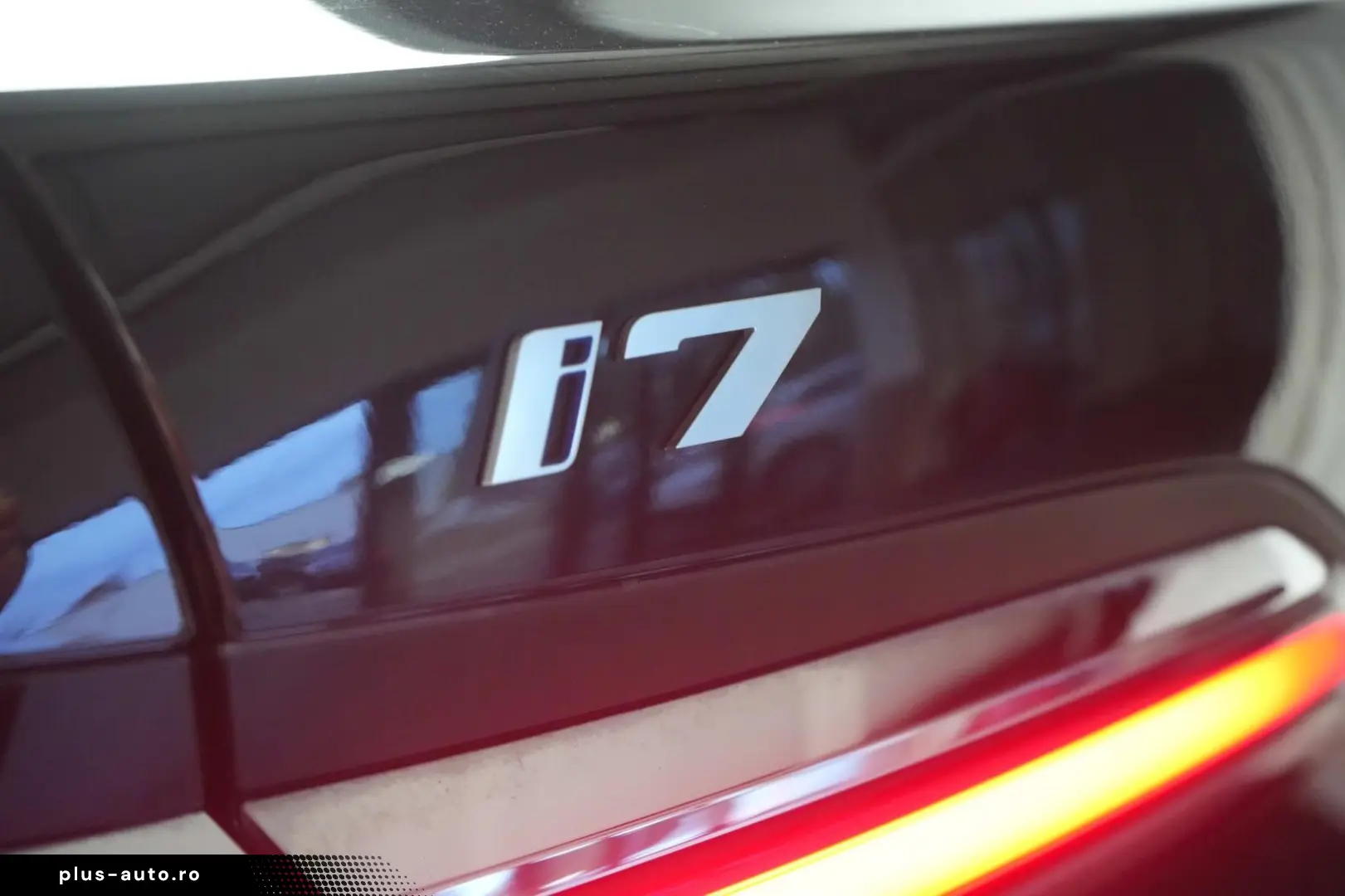 i7  eDrive50 M Sport Leder Kamera HUD B&W Wide S