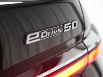 i7  eDrive50 M Sport Leder Kamera HUD B&W Wide S