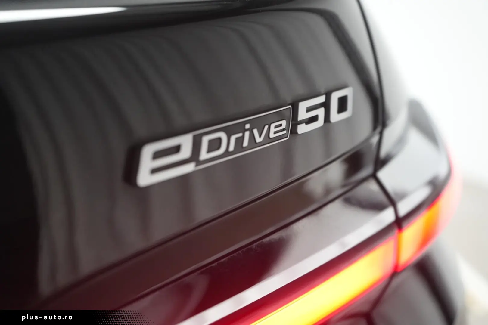 i7  eDrive50 M Sport Leder Kamera HUD B&W Wide S