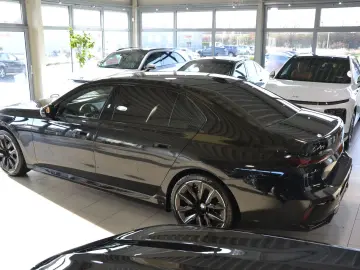 i7 xDrive 60 M Sport Automatiktüren Fond-Enterta