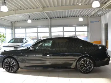 i7 xDrive 60 M Sport Automatiktüren Fond-Enterta