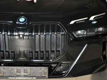 i7 xDrive 60 M Sport Automatiktüren Fond-Enterta